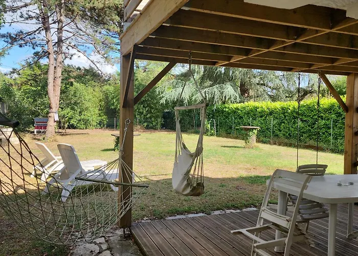 Avec Terrasse Privee Et Grand Jardin *